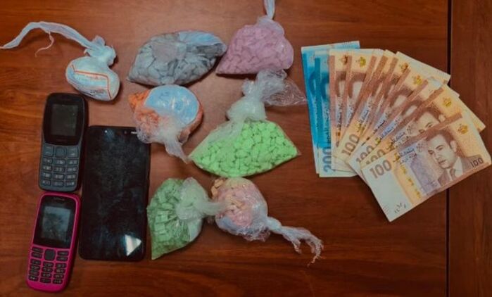 أمن طنجة يوقف شخصين للاشتباه في تورطهما في حيازة و ترويج المخدرات الصلبة و الاقراص المخدرة