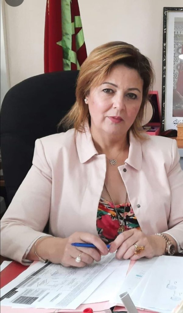 (الصورة : الأستاذة سعاد بلقايدي مديرة المديرية الإقليمية لوزارة الصناعة التقليدية والاقتصاد الاجتماعي والتضامني بتطوان)