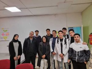 نادي الفلسفة ونادي حقوق الإنسان والتربية على المواطنة بالثانوية التأهيلية عبد العالي بنشقرون يحتفي باليوم العالمي للمرأة 08 مارس