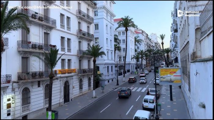 (الصورة : شارع طنجة بالجزائر العاصمة)