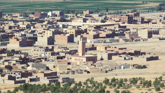 (الصورة : قرية عين بني مطهر)