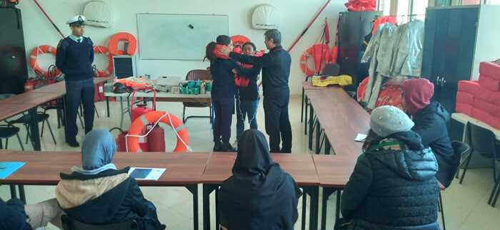 الطلبة المهندسين من معهد الحسن الثاني للزراعة والبيطرة يزورون معهد التكنولوجيا للصيد البحري بالعرائش